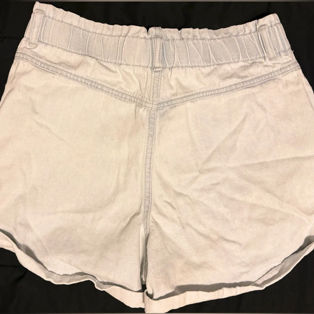 Short 🤍🩵 - Picture 2 of 2